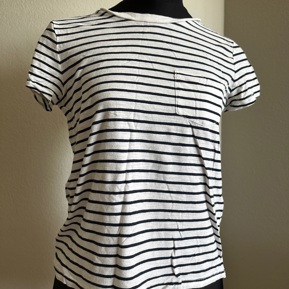 Madewell black and white striped tee - size small